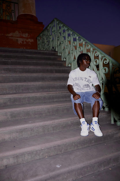WAR TEE